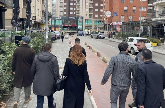 Kandidatët e LDK-së nga “Dega e Presidentit Rugova” takojnë qytetarët në Lagjen e Spitalit