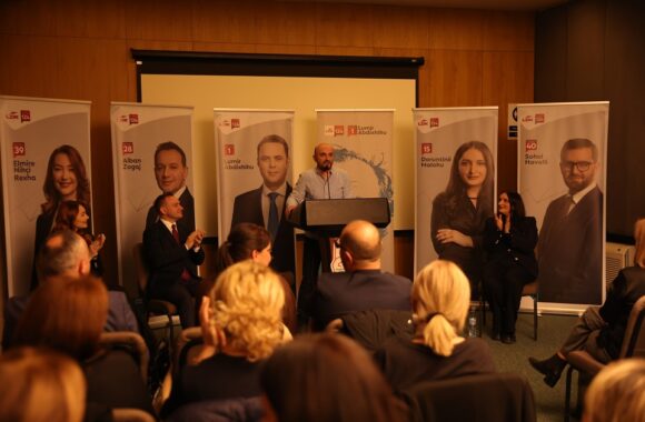 Pritje entuziaste për LDK-në në Mahallën e Muhaxherëve: Mbështetja na jep motiv për fitore