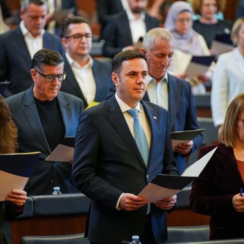 Abdixhiku pas betimit të deputetëve të LDK-së: Perdet ranë, numrat u panë – do ta mbrojmë Kushtetutën