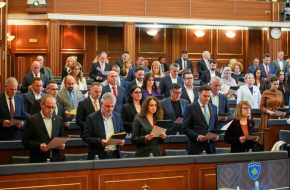 Konstituohet legjislatura e 9-të e Kuvendit të Kosovës, Zogaj jep betimin si deputet