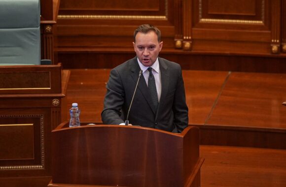 Zogaj: Dalja ime e parë në Kuvend nuk ishte siç e kisha ëndërruar, por e kërkoi detyra për të mbrojtur Kushtetutën