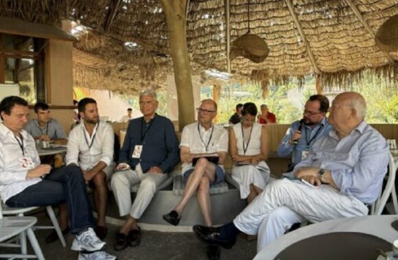 Zogaj kritikon Kurtin: Në kohë krize, shkon në seminare përbuzje për qytetarët pa qeveri