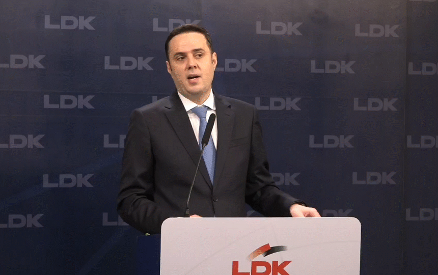 Lumir Abdixhiku Abdixhiku: Propozimi për Qeveri të Unitetit u refuzua, tani po ofrohet Qeveri e Pakicës – një cirk politik që po zgjat tetë muaj