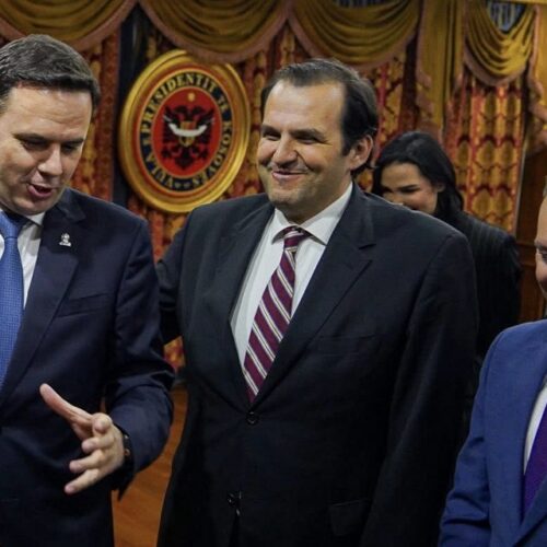 Ukë Rugova zyrtarisht në listën e LDK-së